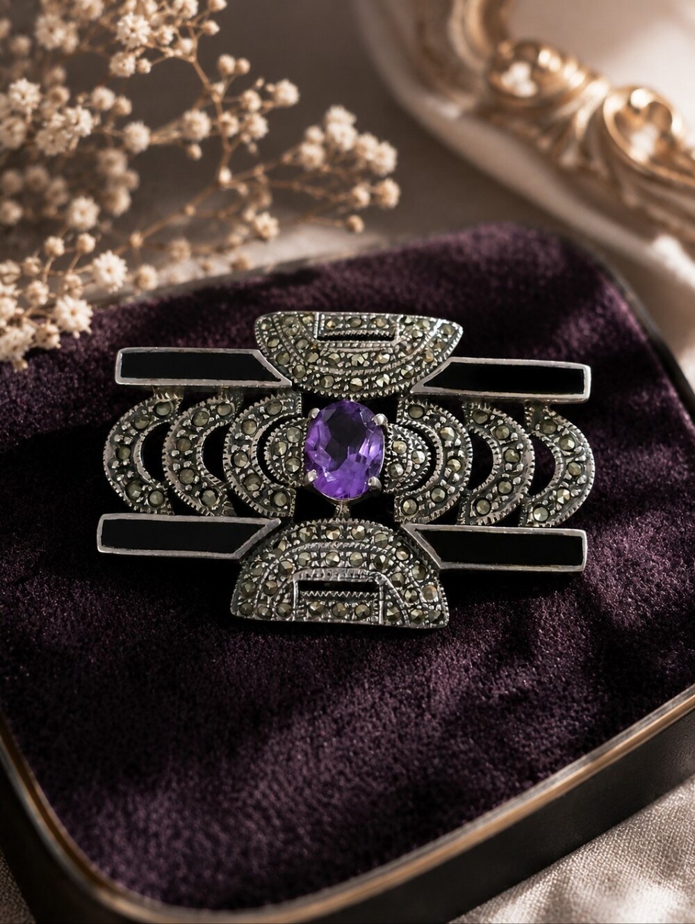 Vintage 925 Sterling Silver Onyx & Amethyst Brooch